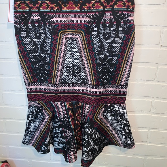 Bisou Bisou Women's Multi-Color Stencil Print Pencil Skirt, Size 6 - Picture 3 of 5